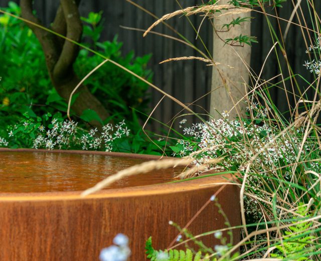 Cortenstaal watertafel rond Adezz