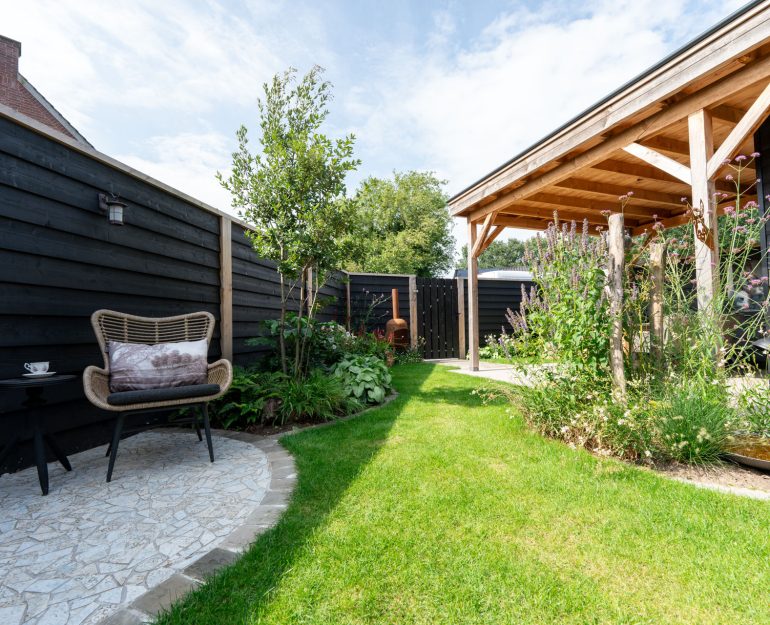 Kleine achtertuin